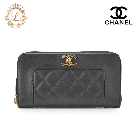 Chanel Round Long Wallet Matelasse Lambskin Black Gold-Tone Hardware Pre-Owned - Vintage La Charme