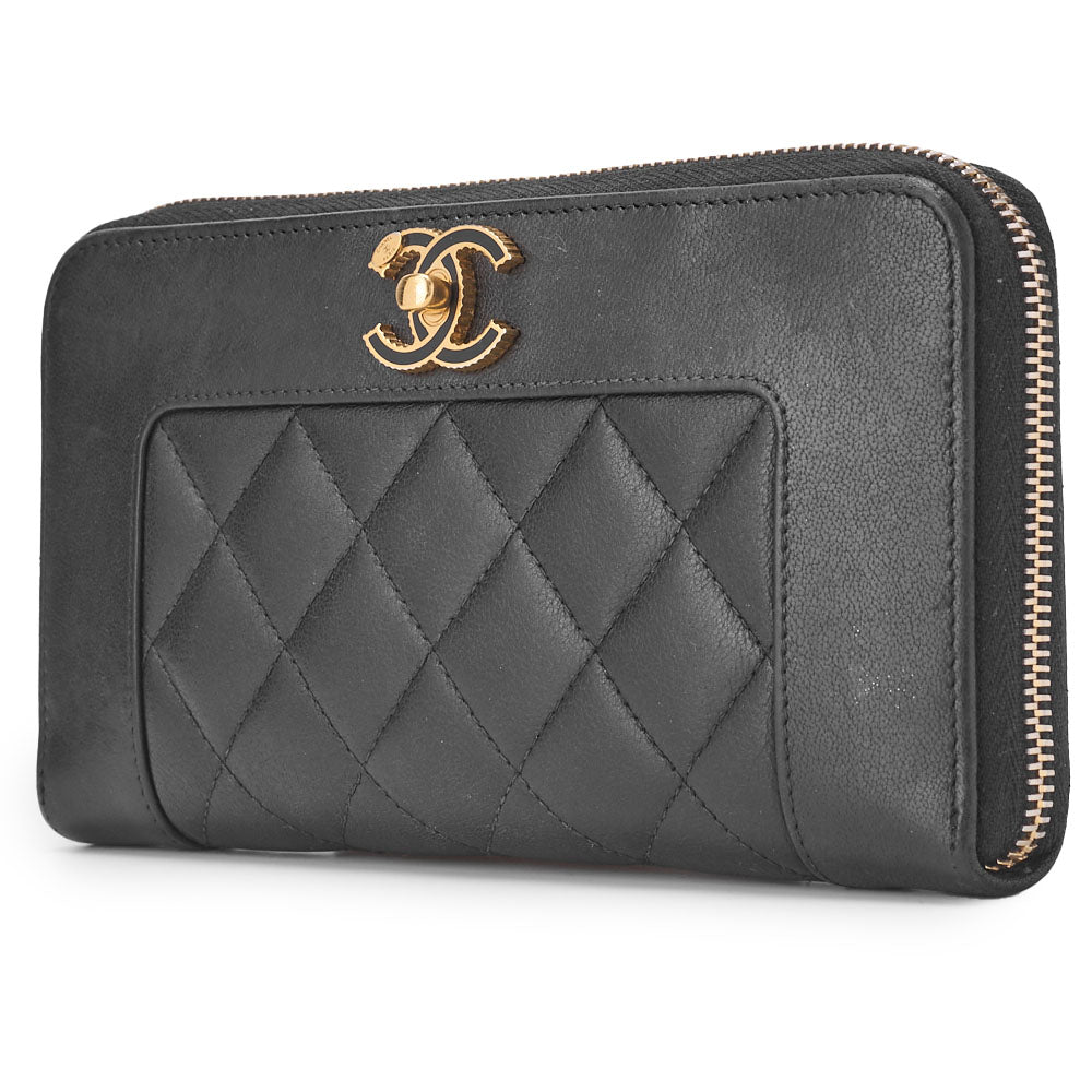 Chanel Round Long Wallet Matelasse Lambskin Black Gold-Tone Hardware Pre-Owned - Vintage La Charme