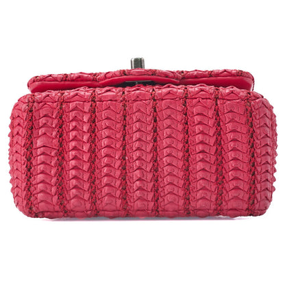 CHANEL Mini Matelasse Turn Lock Chain Shoulder Bag Lambskin Red Silver-Tone Hardware Pre-Owned - Vintage La Charme