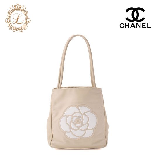 CHANEL Tote Bag Camellia Line Lambskin Ivory Gold-Tone Hardware Pre-Owned - Vintage La Charme