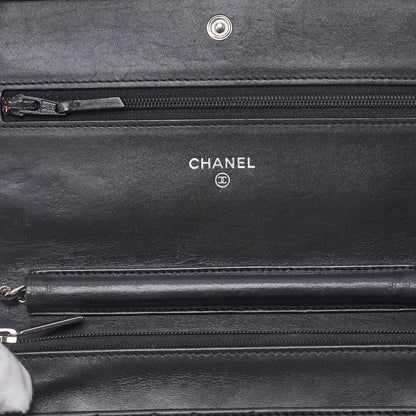 CHANEL Chain Wallet, Cambon Line, Folding, Calfskin, Black, Silver-Tone Hardware, Pre-Owned - Vintage La Charme