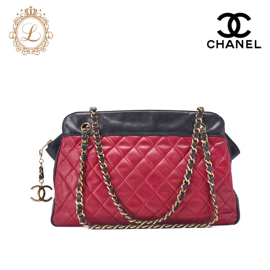 CHANEL Shoulder Bag Matelasse Coco Charm Bicolor Chain Shoulder Lambskin Black Gold-Tone Hardware Pre-Owned - Vintage La Charme