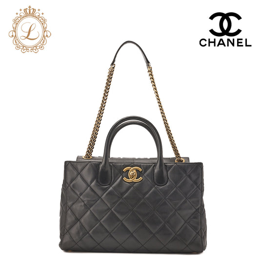 CHANEL Shoulder Tote Bag Matelasse 2WAY Calfskin Black Gold-Tone Hardware Pre-Owned - Vintage La Charme