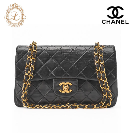 CHANEL Chain Shoulder Bag Matelasse Double Flap Lambskin Black Gold-Tone Hardware Pre-Owned - Vintage La Charme