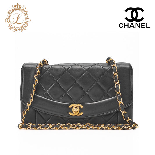CHANEL Shoulder Bag Tote Bag Matelasse Lambskin Black Gold-Tone Hardware Pre-Owned - Vintage La Charme