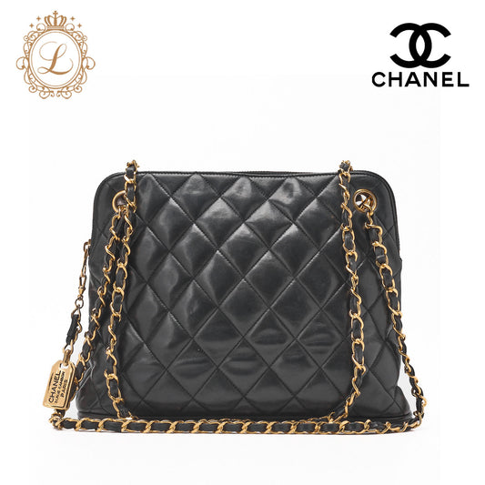 CHANEL Shoulder Bag Matelasse Plate Charm Lambskin Black Gold-Tone Hardware Pre-Owned - Vintage La Charme
