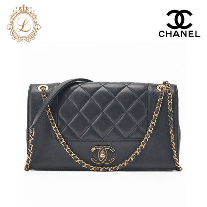 CHANEL Shoulder Bag Matelasse Calfskin Navy Gold-Tone Hardware Pre-Owned - Vintage La Charme