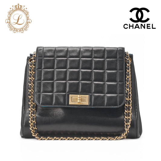 CHANEL Shoulder Bag, Chocolate Bar 2.55 Rock Chain, Lambskin, Black-Blue, Gold-Tone Hardware, Pre-Owned - Vintage La Charme