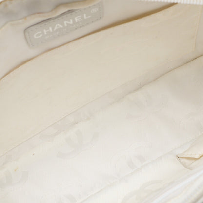 CHANEL Shoulder Bag Matelasse Calfskin Python White Silver-Tone Hardware Pre-Owned - Vintage La Charme