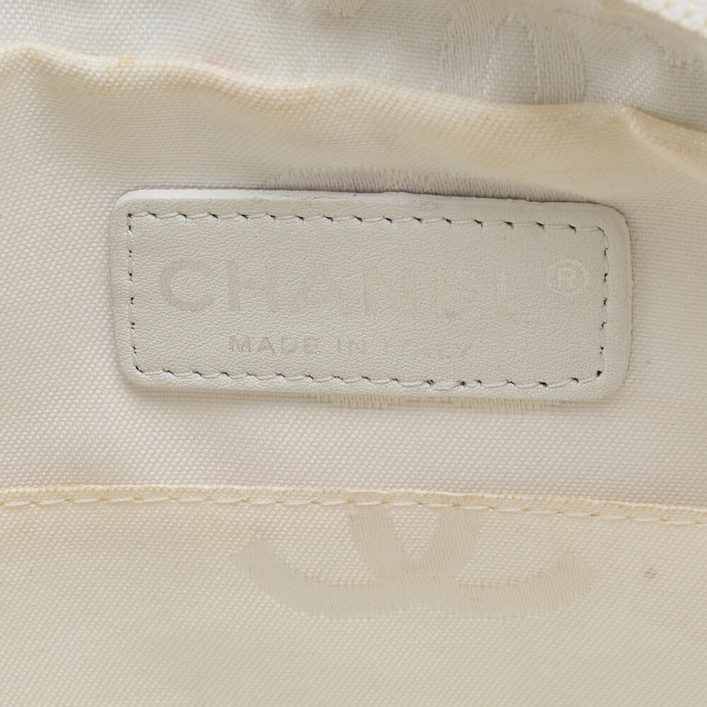 CHANEL Shoulder Bag Matelasse Calfskin Python White Silver-Tone Hardware Pre-Owned - Vintage La Charme