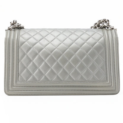 CHANEL Boy Chanel Matelasse Chain Shoulder Bag Caviar Skin Silver-Tone Hardware Pre-Owned - Vintage La Charme
