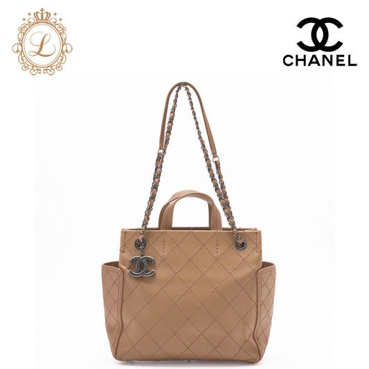 CHANEL Shoulder Bag, Matelasse Wild Stitch, Calfskin, Beige, Silver-Tone Hardware, Pre-Owned - Vintage La Charme