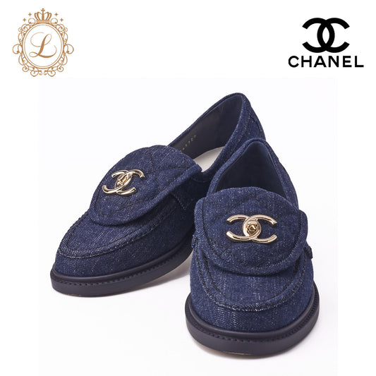 CHANEL Loafers, Turnlock Matelasse, Denim, Navy, Gold-Tone Hardware, Pre-Owned - Vintage La Charme