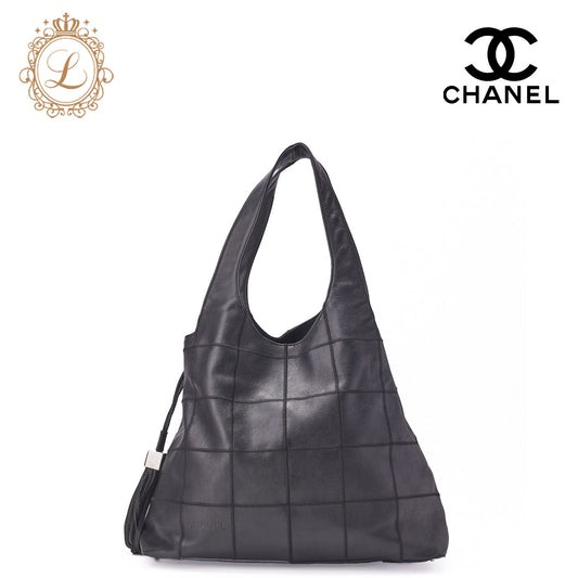 CHANEL Shoulder Tote Bag Chocolate Bar Fringe Lambskin Black Silver-Tone Hardware Pre-Owned - Vintage La Charme