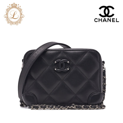 CHANEL Shoulder Bag Matelasse Coco Mark Chain Shoulder Lambskin Black Silver-Tone Hardware Pre-Owned - Vintage La Charme