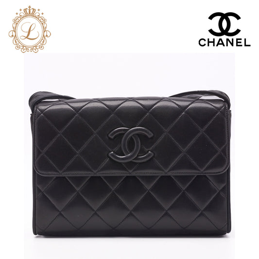 CHANEL Shoulder Bag Matelasse Lambskin Black Gold-Tone Hardware Pre-Owned - Vintage La Charme