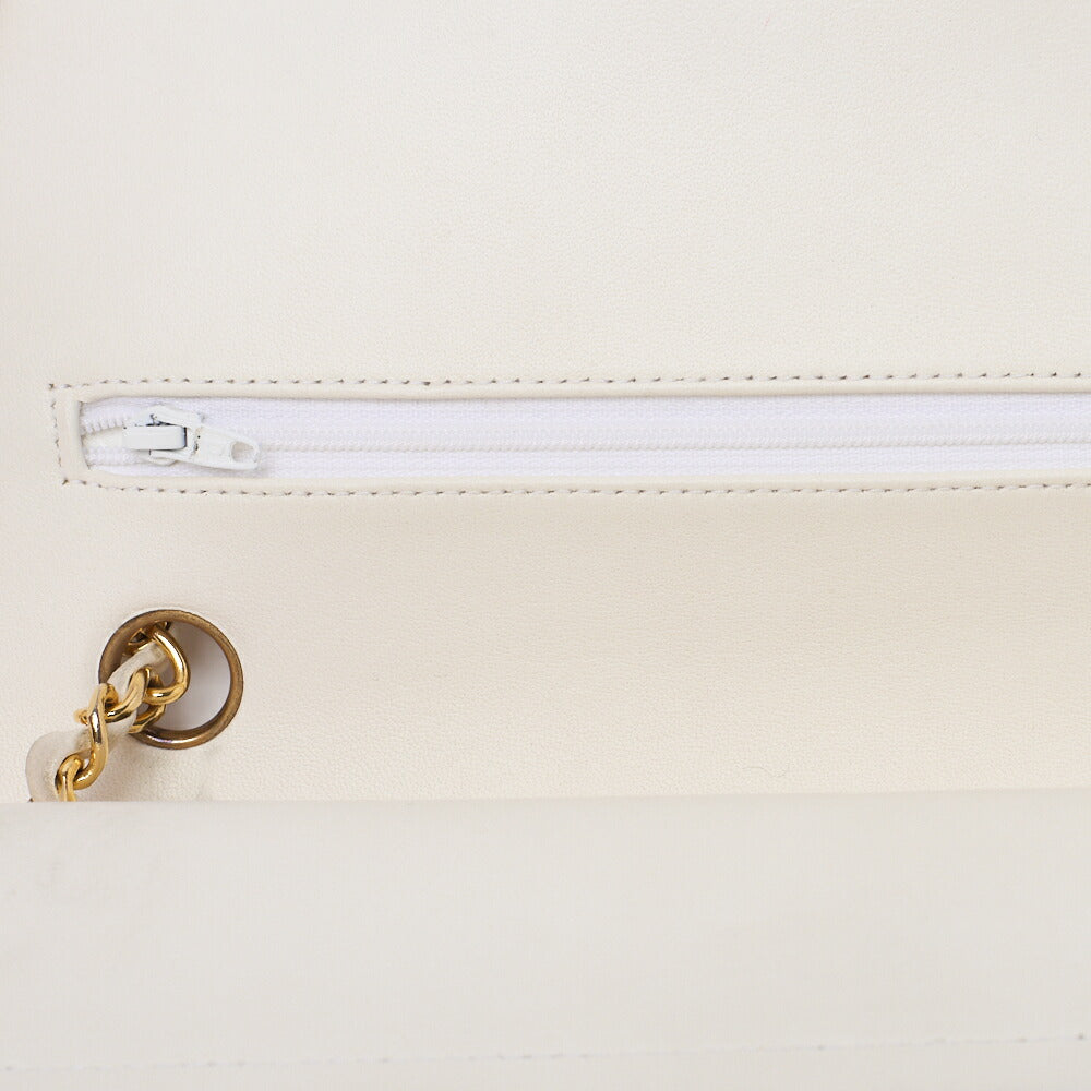 Chanel Shoulder Bag Matelasse Double Flap Lambskin White Gold-Tone Hardware Pre-Owned - Vintage La Charme