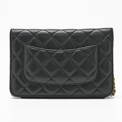 CHANEL Chain Wallet Matelasse Lambskin Black Gold-Tone Hardware Pre-Owned - Vintage La Charme