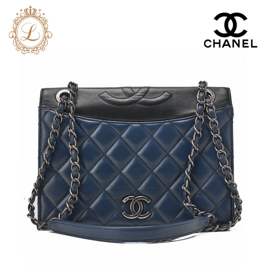 CHANEL Shoulder Bag Matelasse Coco Mark Calfskin Navy Silver-Tone Hardware Pre-Owned - Vintage La Charme