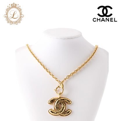 CHANEL Necklace, Coco Mark Matelasse, Gold-Plated, Gold, Gold-Tone Hardware, Pre-Owned - Vintage La Charme