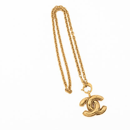 CHANEL Necklace, Coco Mark Matelasse, Gold-Plated, Gold, Gold-Tone Hardware, Pre-Owned - Vintage La Charme