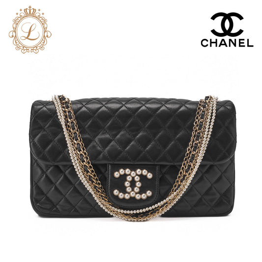 Chanel Shoulder Bag Matelasse Lambskin Black Gold-Tone Hardware Pre-Owned - Vintage La Charme