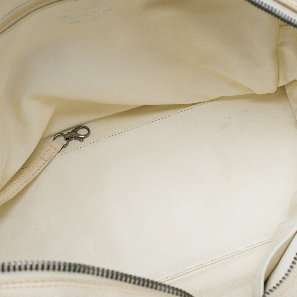 CHANEL Tote Bag Coco Mark, Leather, White, Silver-Tone Hardware, Pre-Owned - Vintage La Charme