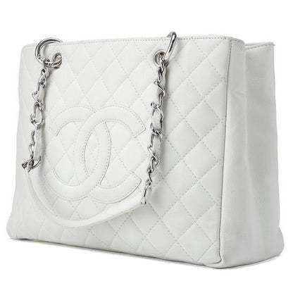 CHANEL Shoulder Bag Matelasse Caviar Skin White Silver-Tone Hardware Pre-Owned - Vintage La Charme