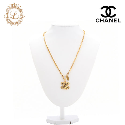 CHANEL Necklace, Coco Mark Matelasse, Gold Plated, Gold, Gold-Tone Hardware, Pre-Owned - Vintage La Charme