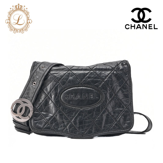 CHANEL Shoulder Bag Matelasse Calfskin Black Silver-Tone Hardware Pre-Owned - Vintage La Charme