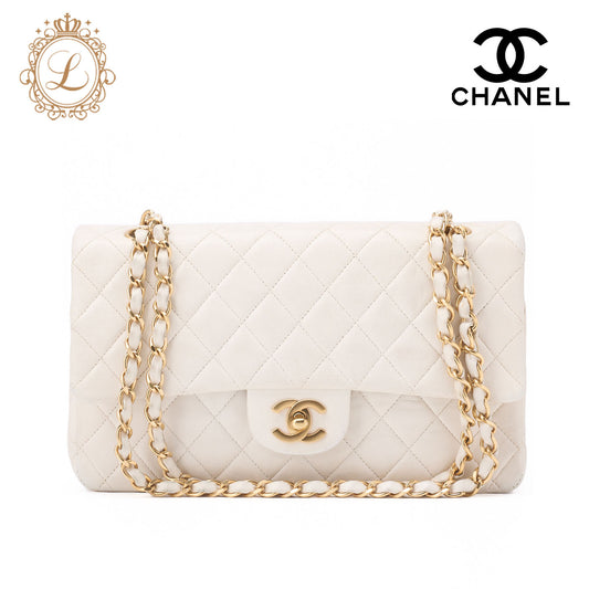 CHANEL Shoulder Bag Matelasse Double Flap Lambskin White Gold-Tone Hardware Pre-Owned - Vintage La Charme