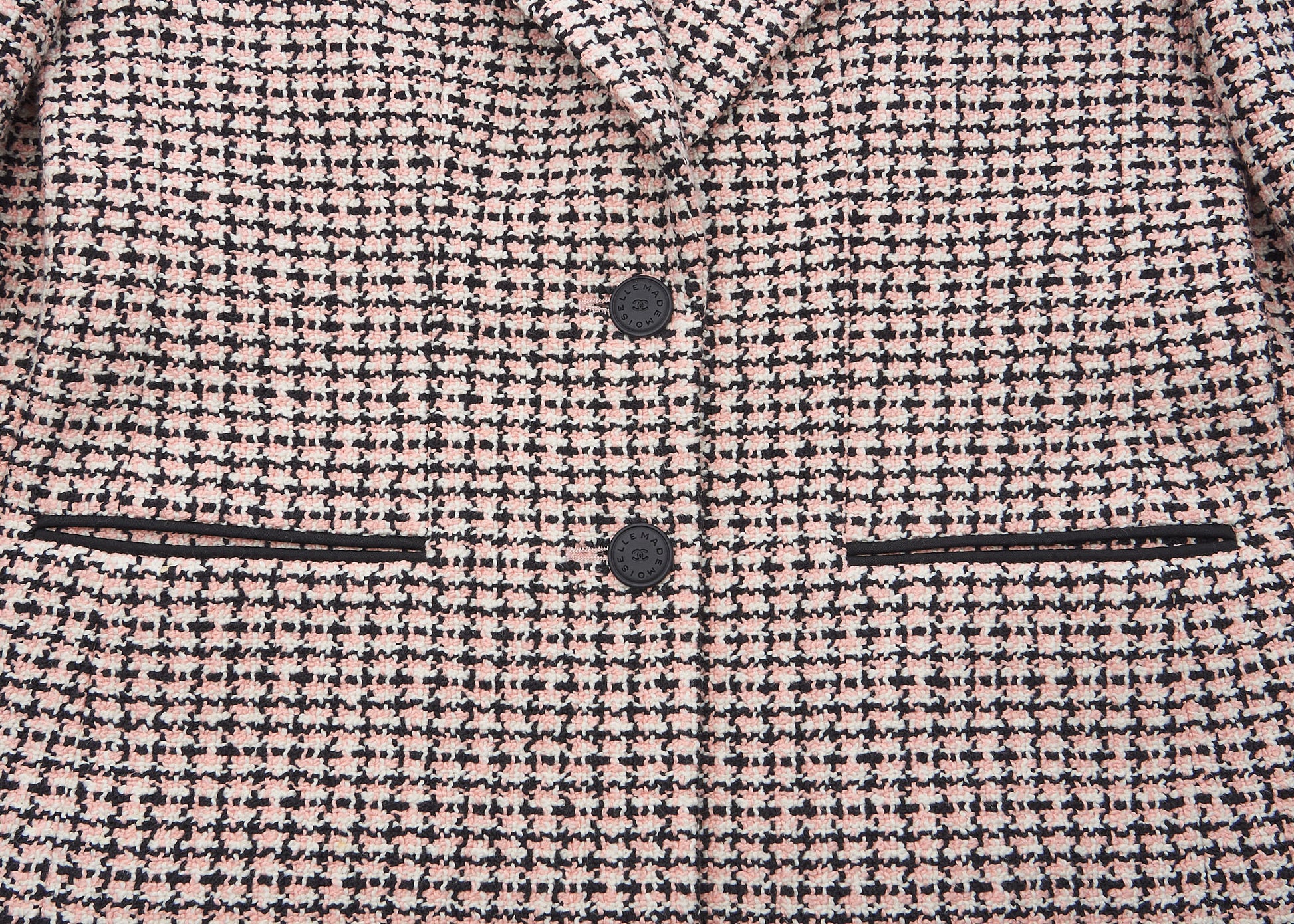 CHANEL Tweed Jacket, Coco Button Corsage, Cotton, Pink, Gold-Tone Hardware, Pre-Owned - Vintage La Charme