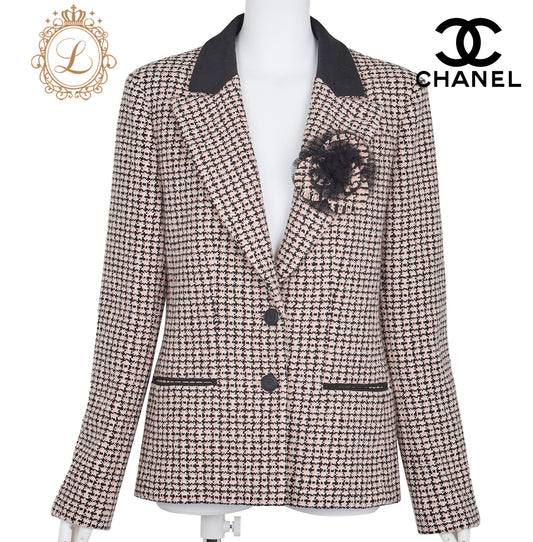 CHANEL Tweed Jacket, Coco Button Corsage, Cotton, Pink, Gold-Tone Hardware, Pre-Owned - Vintage La Charme