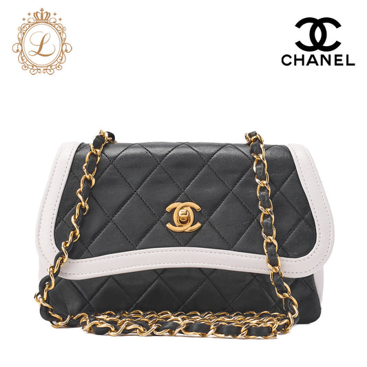 CHANEL Mini Shoulder Bag Matelasse Bicolor Lambskin Black Gold-Tone Hardware Pre-Owned - Vintage La Charme