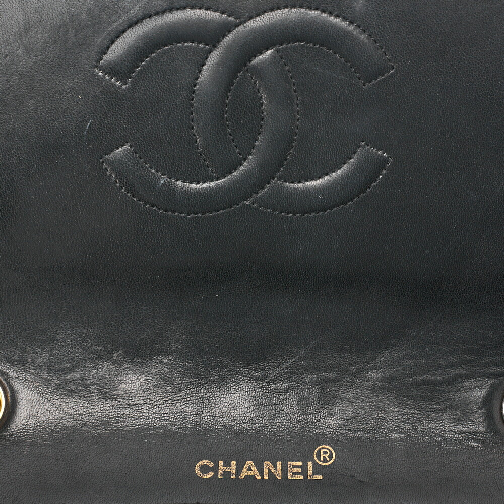 CHANEL Shoulder Bag Matelasse Lambskin Black Gold-Tone Hardware Pre-Owned - Vintage La Charme