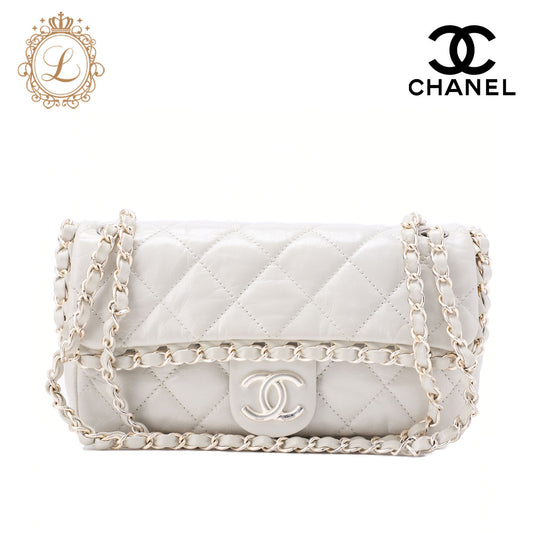 CHANEL Shoulder Bag Matelasse Chain Shoulder Vintage Calf White Silver-Tone Hardware Pre-Owned - Vintage La Charme