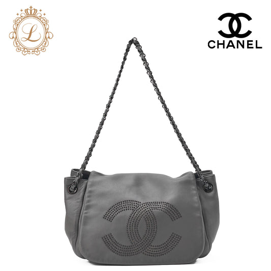 Chanel Shoulder Bag Coco Mark Studded Full Flap Lambskin Gray Gold-Tone Hardware Pre-Owned - Vintage La Charme