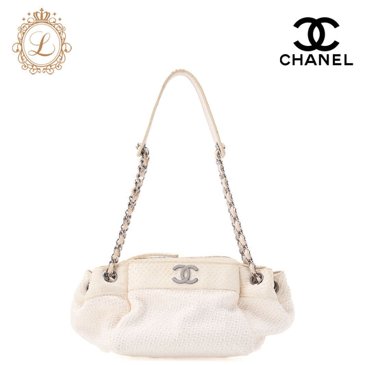 CHANEL Shoulder Bag, Coco Mark, Chain Shoulder, Cotton Python, White, Silver-Tone Hardware, Pre-Owned - Vintage La Charme