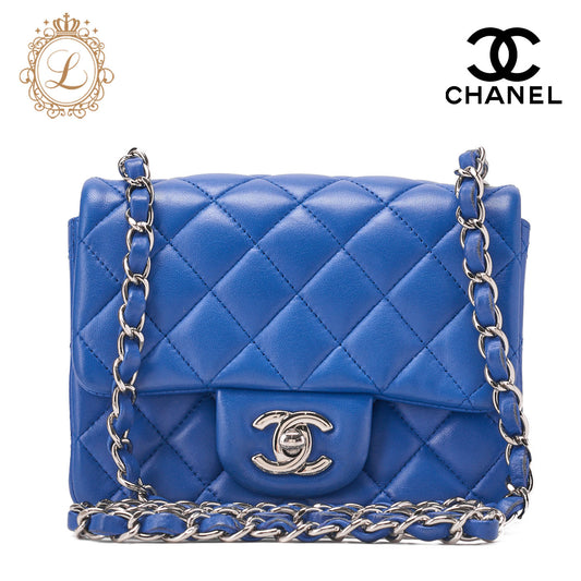 CHANEL Chain Shoulder Bag Mini Matelasse Turn Lock Lambskin Navy Gold-Tone Hardware Pre-Owned - Vintage La Charme