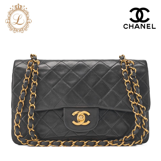 CHANEL Chain Shoulder Bag Matelasse Double Flap Lambskin Black Gold-Tone Hardware Pre-Owned - Vintage La Charme
