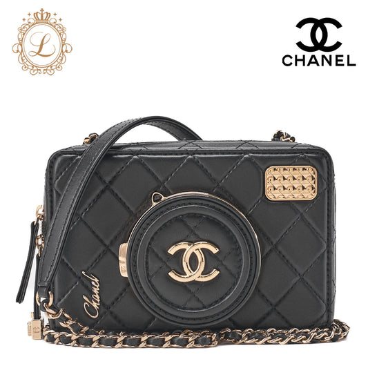 CHANEL Chain Shoulder Bag Matelasse Camera Bag Lambskin Black Gold-Tone Hardware Pre-Owned - Vintage La Charme
