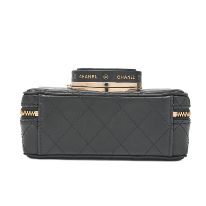CHANEL Chain Shoulder Bag Matelasse Camera Bag Lambskin Black Gold-Tone Hardware Pre-Owned - Vintage La Charme