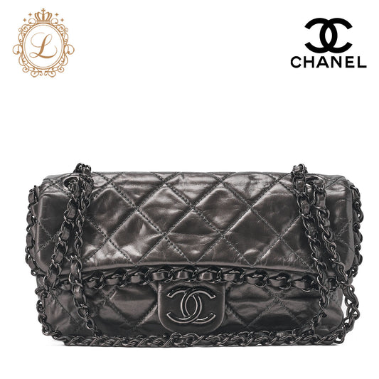 CHANEL Shoulder Bag, Matelasse, Vintage Calf, Black, Black Metal Hardware, Pre-Owned - Vintage La Charme