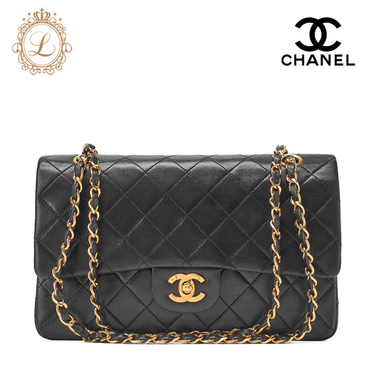 CHANEL Chain Shoulder Bag Matelasse Double Flap Lambskin Black Gold-Tone Hardware Pre-Owned - Vintage La Charme