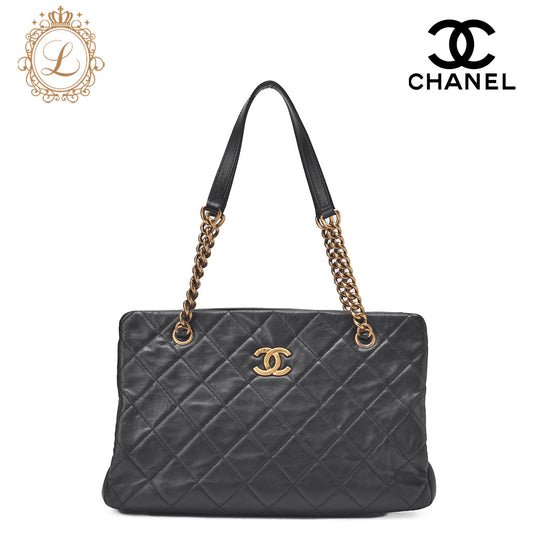CHANEL Chanel Shoulder Bag Matelasse Calfskin Black Coco Mark (Gold Fittings) Women's [Used] - Vintage La Charme