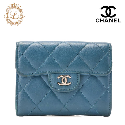 CHANEL Compact Wallet, Matelasse, Caviar Skin, Blue, Gold-Tone Hardware, Pre-Owned - Vintage La Charme