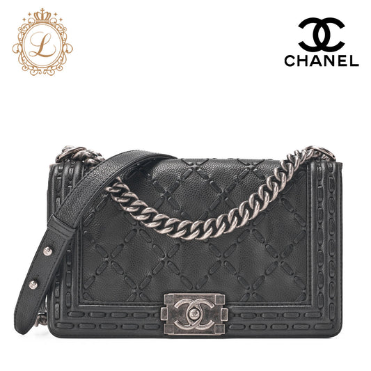 CHANEL Shoulder Bag, Boy Chanel V Stitch, Denim, Silver-Tone Hardware, Pre-Owned - Vintage La Charme