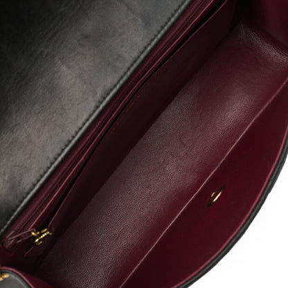 CHANEL Shoulder Bag, Matelasse, Lambskin, Black, Gold-Tone Hardware, Pre-Owned - Vintage La Charme