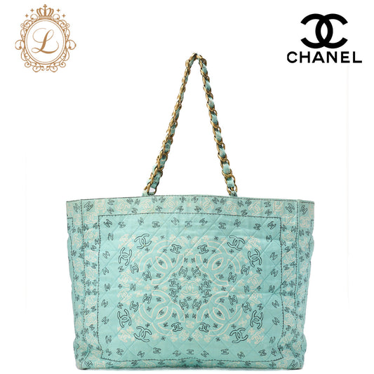 CHANEL Chain Tote Bag Coco Mark Bandana Pattern Canvas Green Silver-Tone Hardware Pre-Owned - Vintage La Charme