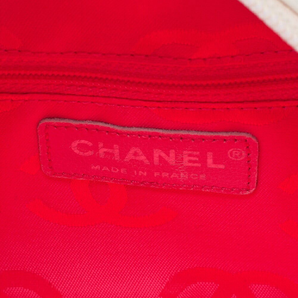 CHANEL Mini Tote Bag, Cambon Line, Calfskin, White, Silver-Tone Hardware, Pre-Owned - Vintage La Charme